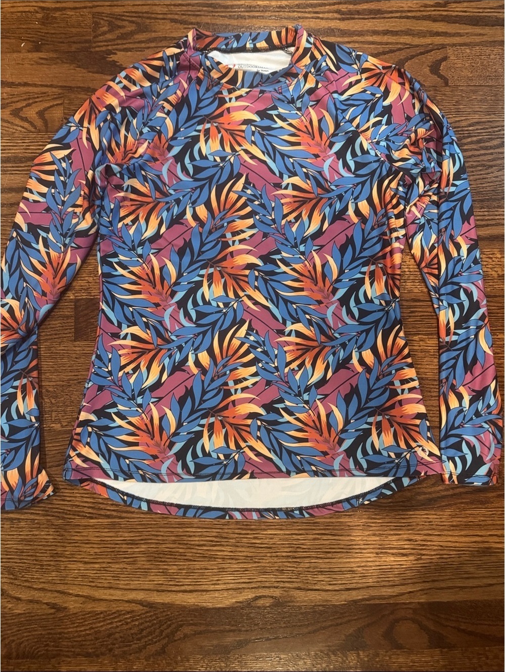 The American Outdoorsman for Women Swim Shirt Size Medium - Picture 2 of 9